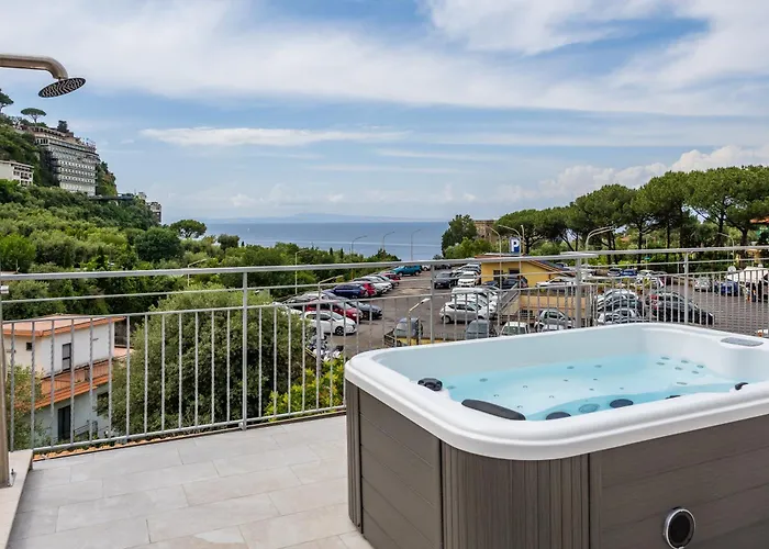 公寓 Futura Funky House - De Vivo Realty *